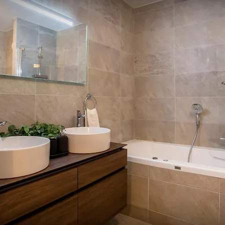 Solly Nook - Ovo Network * Châtel